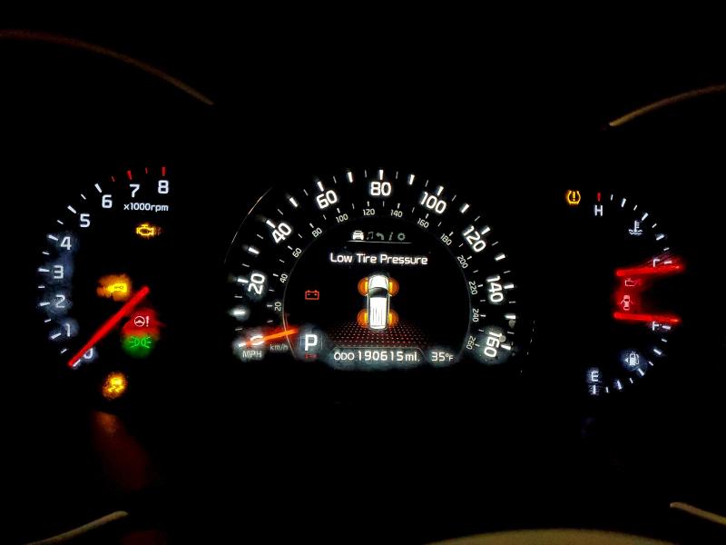 Фото 9 - KIA SORENTO