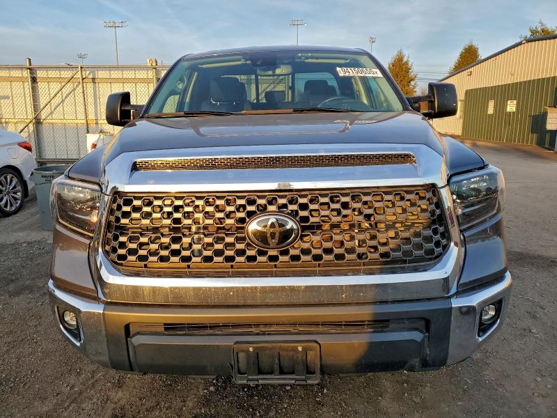 Фото 5 - TOYOTA TUNDRA