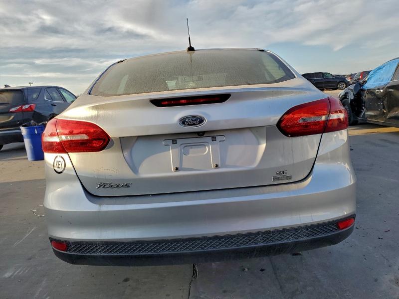 Фото 6 - FORD FOCUS