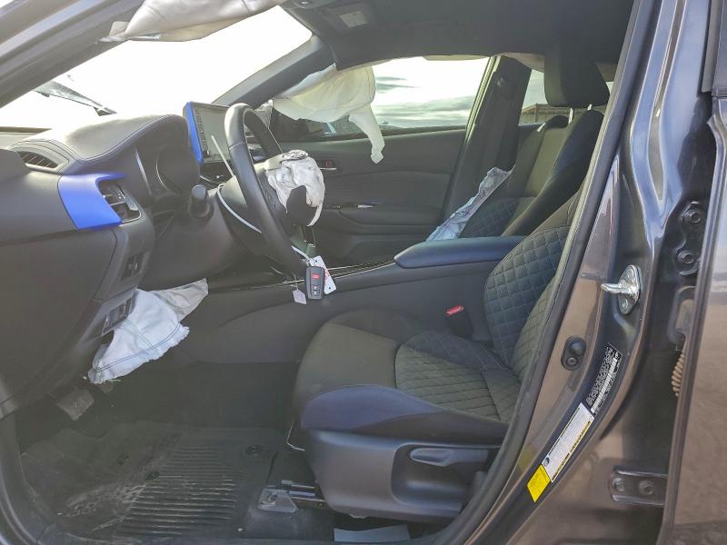 Фото 7 - TOYOTA C-HR