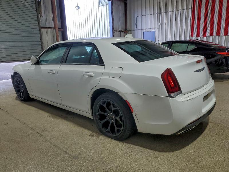 Фото 2 - CHRYSLER 300