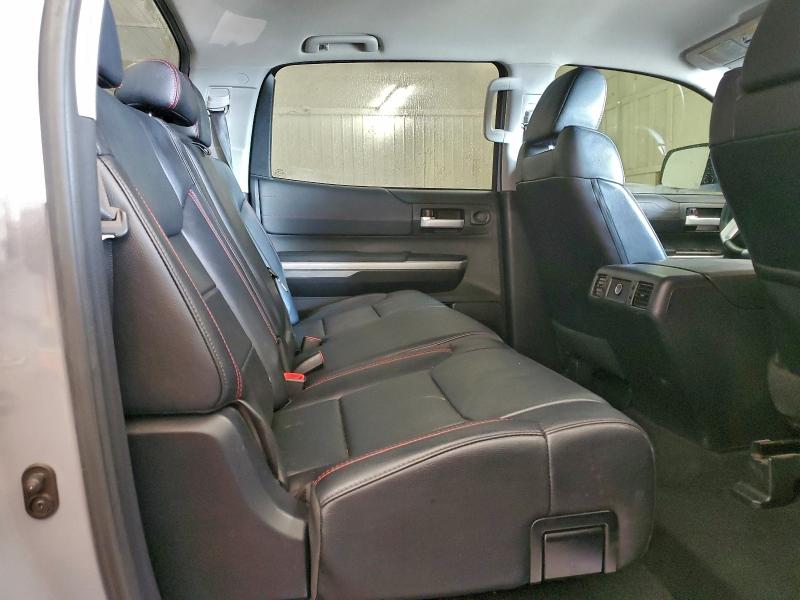 Фото 10 - TOYOTA TUNDRA