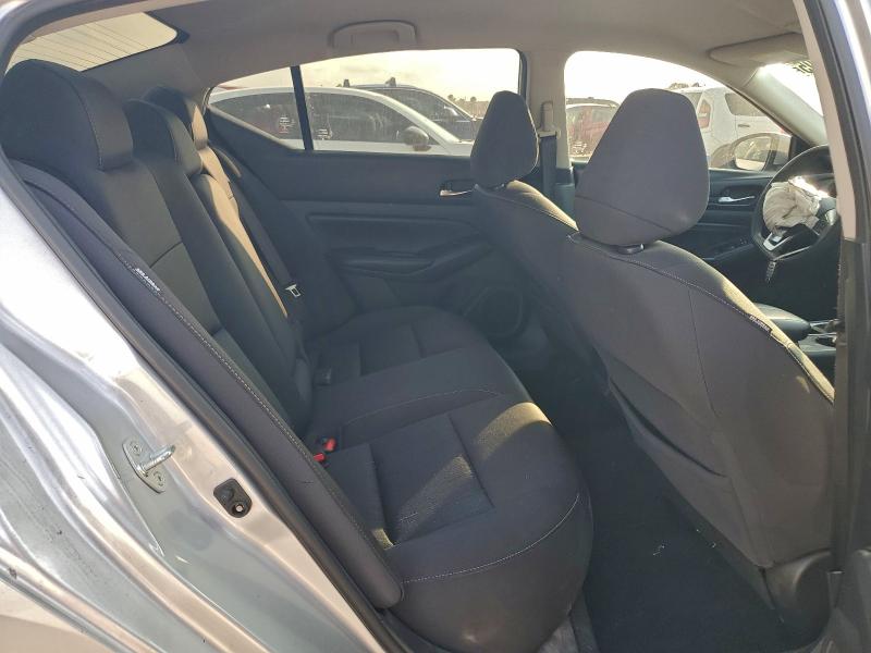 Фото 10 - NISSAN ALTIMA