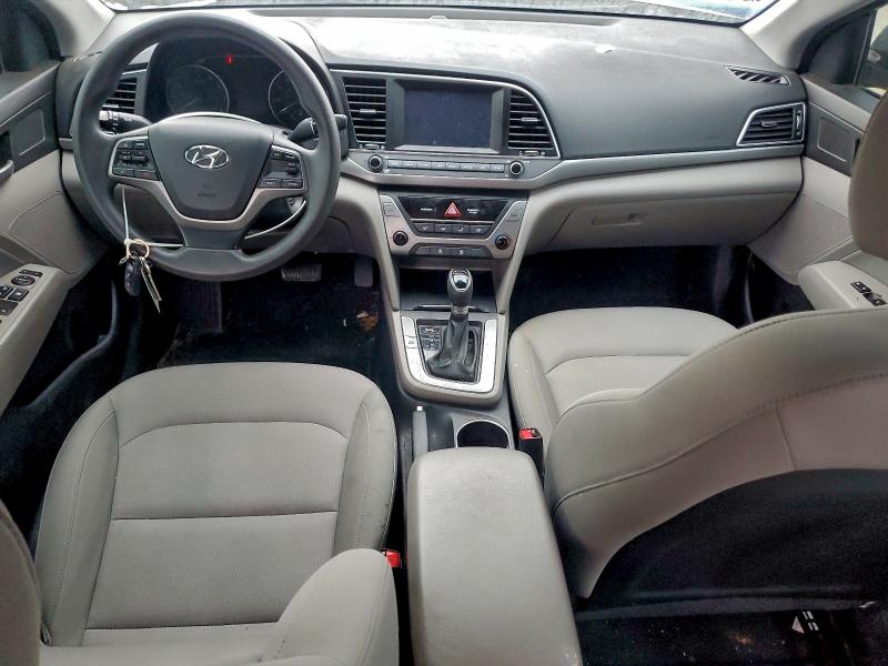 Фото 8 - HYUNDAI ELANTRA