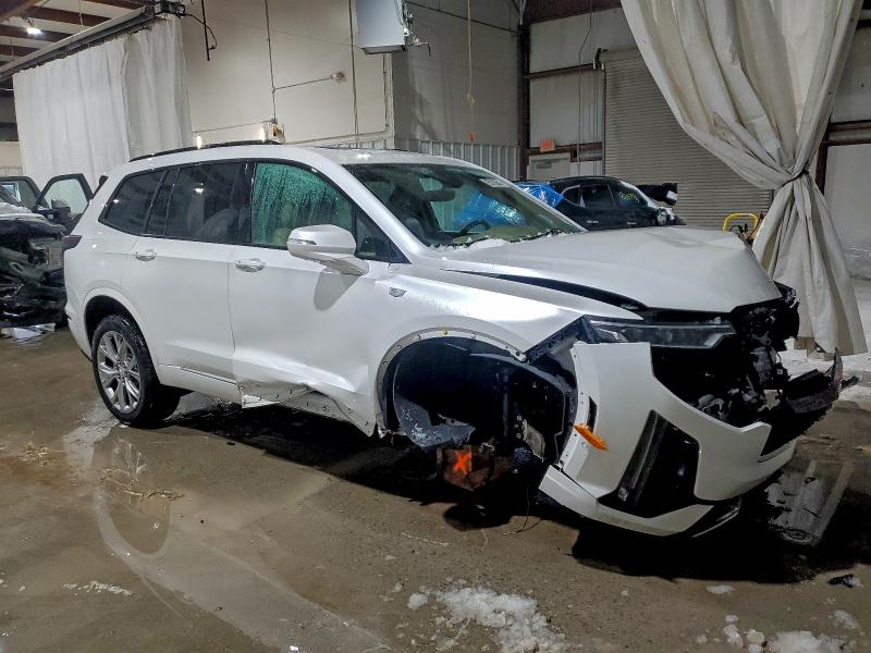 Фото 4 - CADILLAC XT6