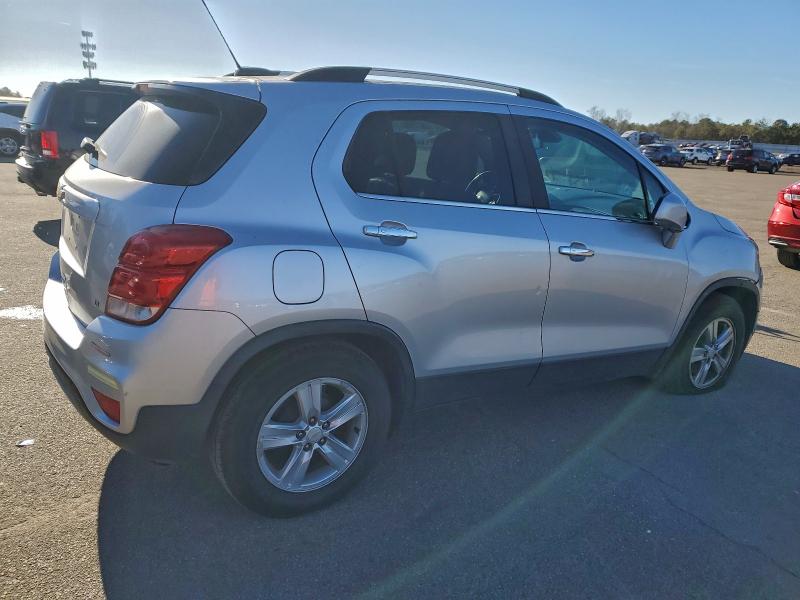 Фото 3 - CHEVROLET TRAX