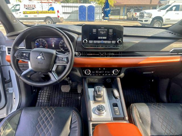 Фото 9 - MITSUBISHI OUTLANDER