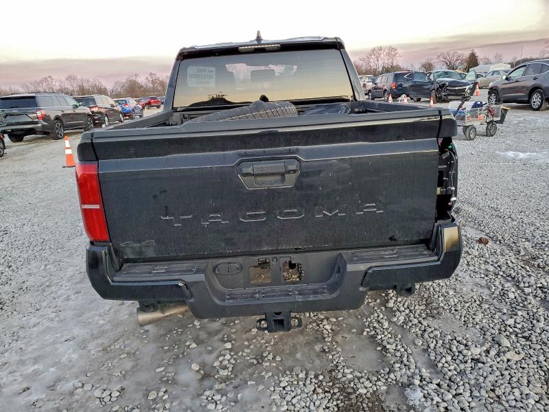 Фото 6 - TOYOTA TACOMA