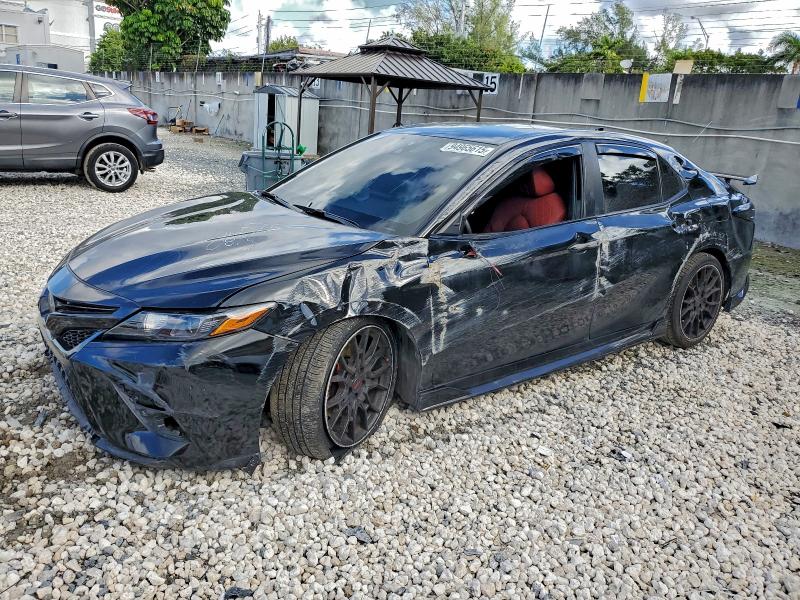 Фото 1 - TOYOTA CAMRY