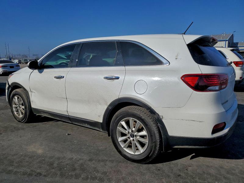 Фото 2 - KIA SORENTO