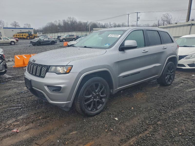 Фото 1 - JEEP GRAND CHER