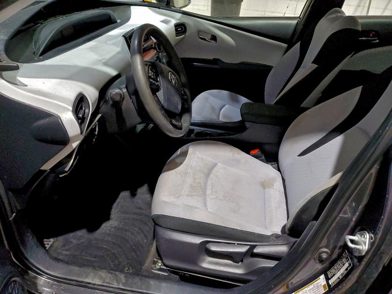 Фото 7 - TOYOTA PRIUS