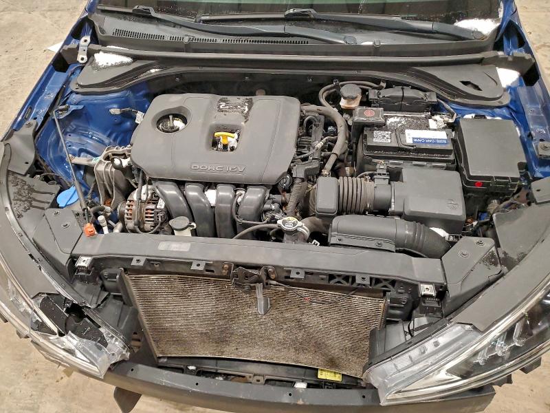 Фото 11 - HYUNDAI ELANTRA