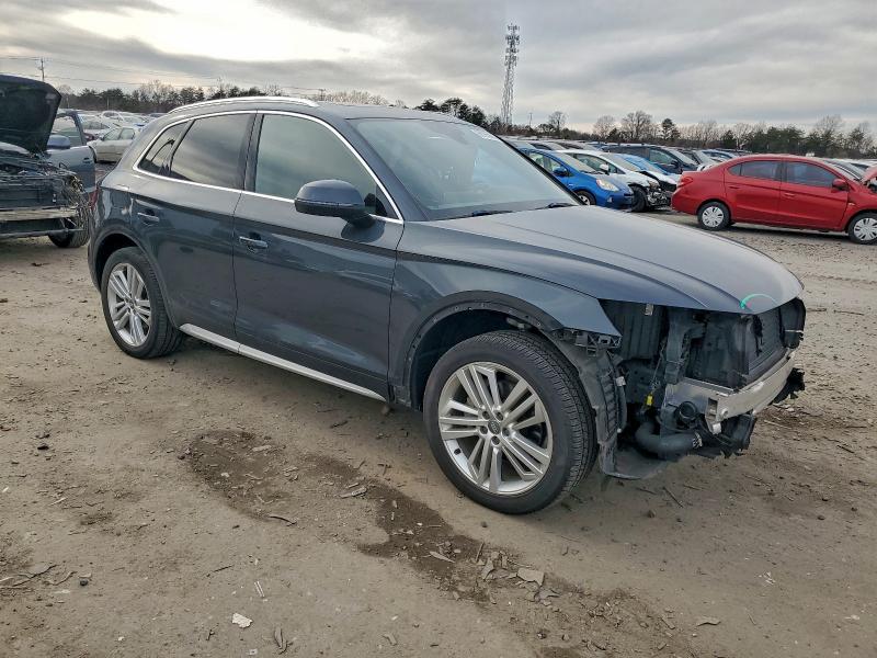 Фото 4 - AUDI Q5