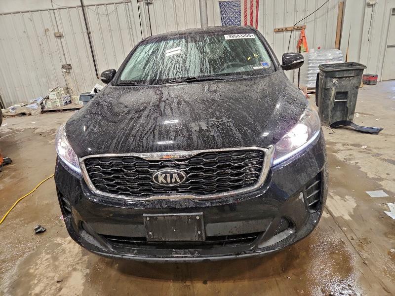 Фото 5 - KIA SORENTO