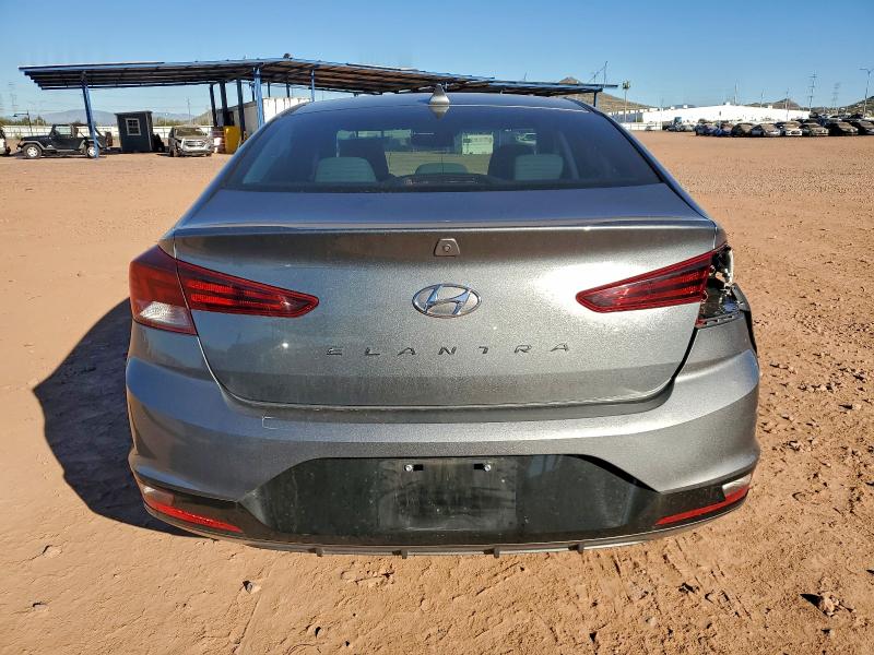 Фото 6 - HYUNDAI ELANTRA