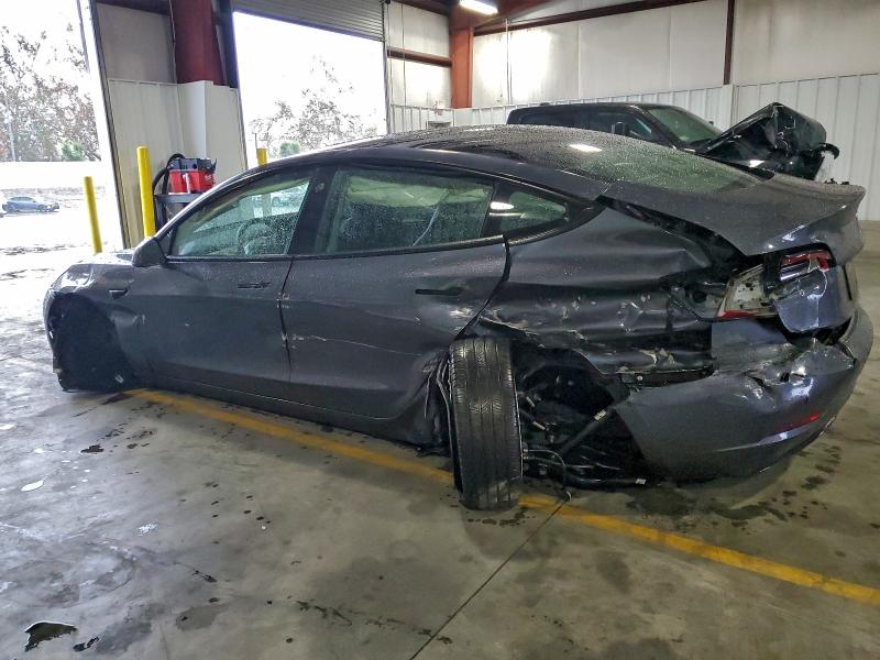 Фото 2 - TESLA MODEL 3