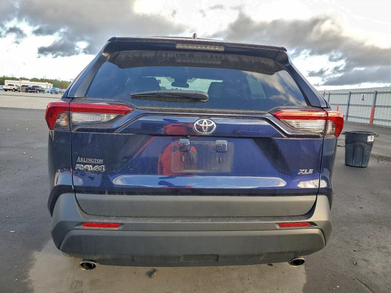 Фото 6 - TOYOTA RAV4