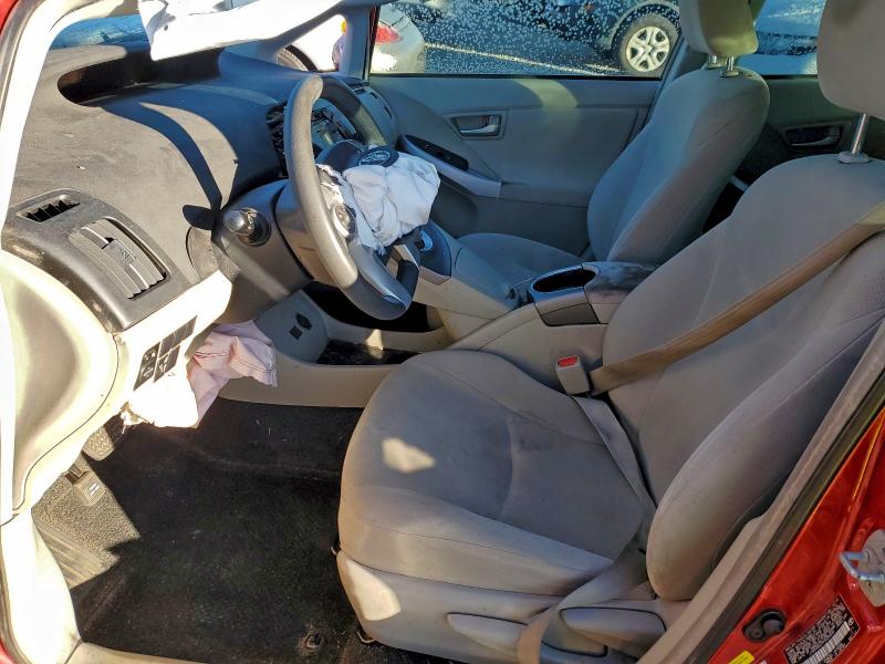 Фото 7 - TOYOTA PRIUS