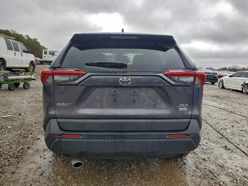 Фото 6 - TOYOTA RAV4