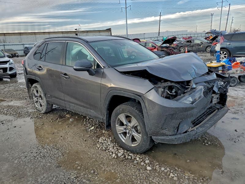 Фото 4 - TOYOTA RAV4