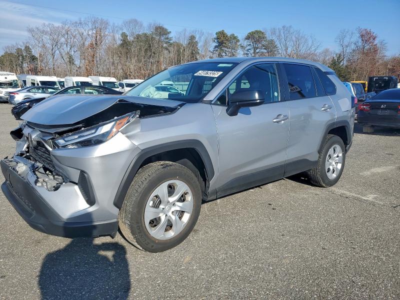 Фото 1 - TOYOTA RAV4
