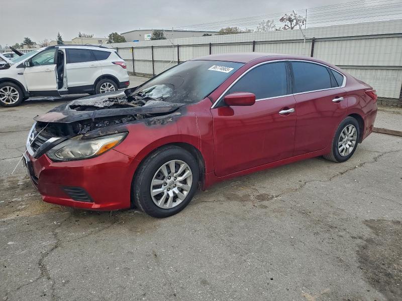 Фото 1 - NISSAN ALTIMA