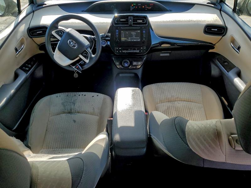 Фото 8 - TOYOTA PRIUS