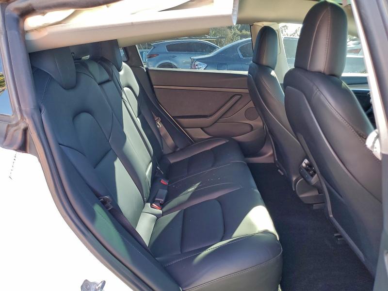 Фото 10 - TESLA MODEL 3