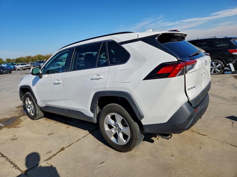 Фото 2 - TOYOTA RAV4