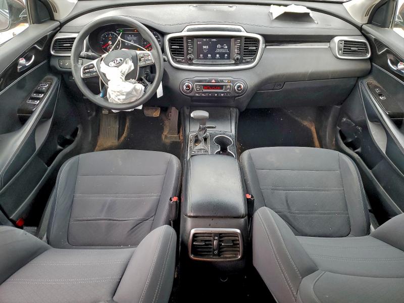 Фото 8 - KIA SORENTO