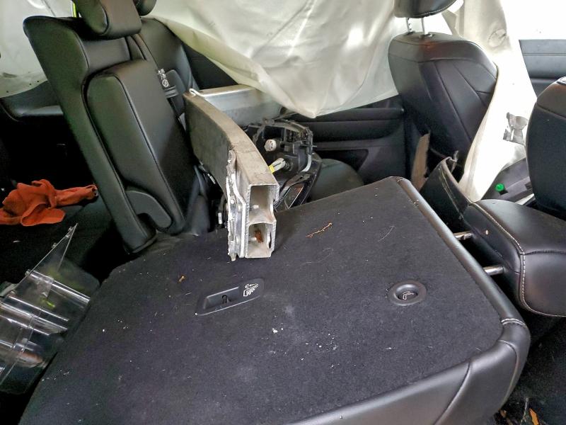 Фото 10 - NISSAN PATHFINDER