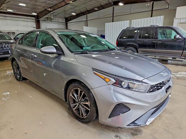 Фото 4 - KIA FORTE