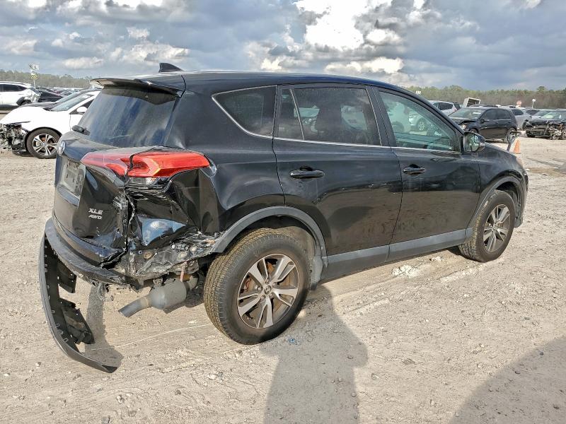 Фото 3 - TOYOTA RAV4