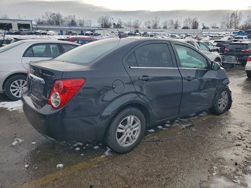 Фото 3 - CHEVROLET SONIC