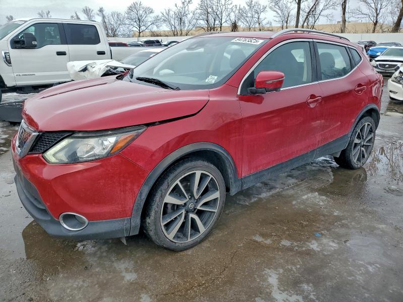 Фото 1 - NISSAN ROGUE