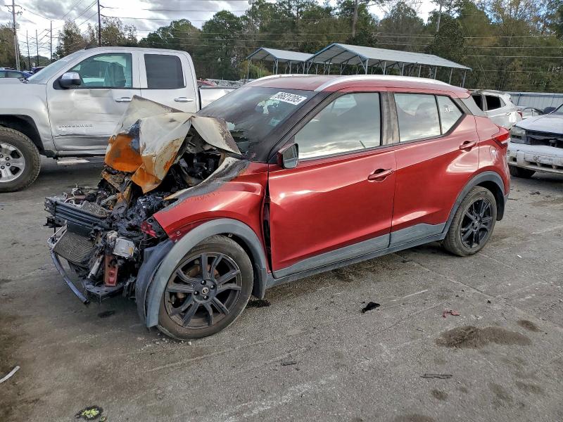 Фото 1 - NISSAN KICKS
