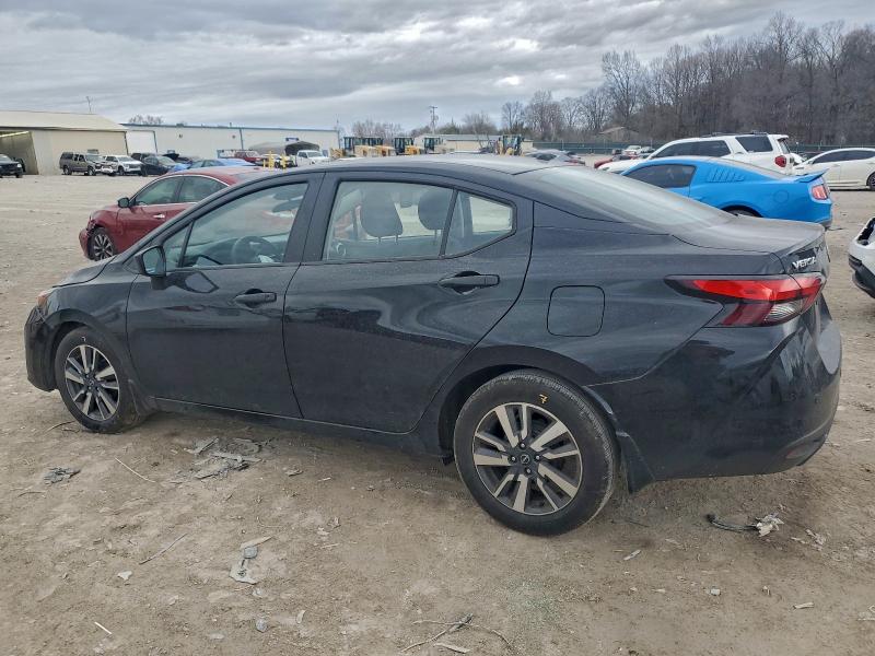 Фото 2 - NISSAN VERSA