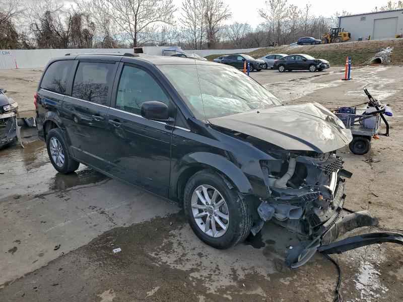 Фото 4 - DODGE CARAVAN