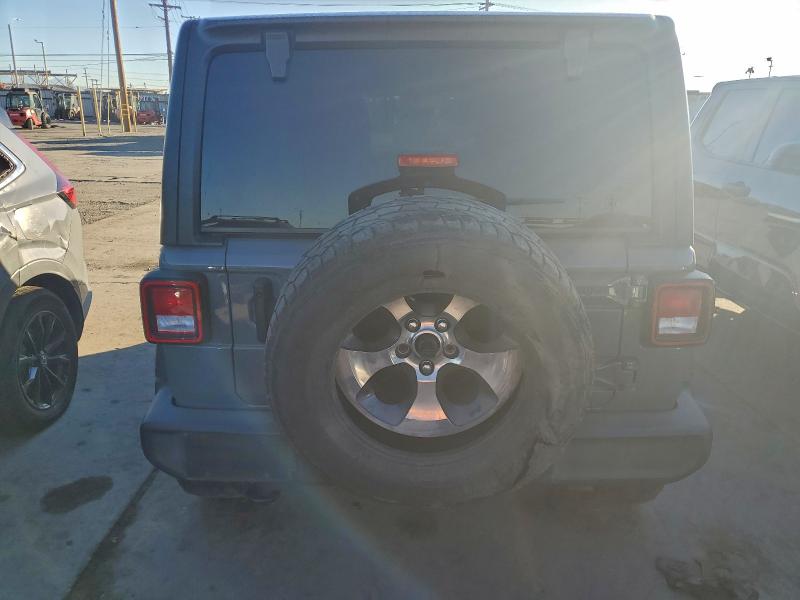 Фото 6 - JEEP WRANGLER