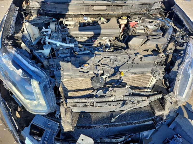 Фото 12 - NISSAN ROGUE