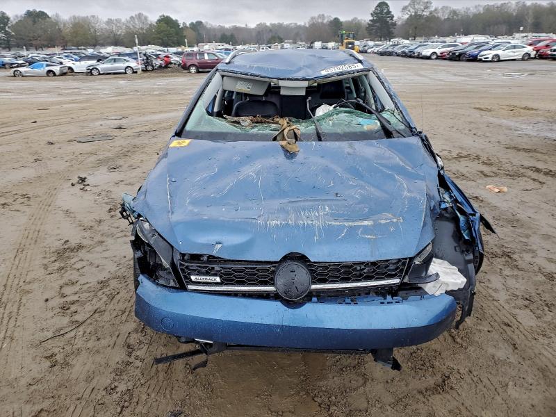 2017 VOLKSWAGEN GOLF