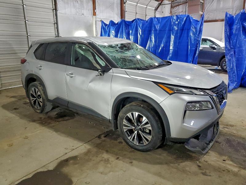 Фото 4 - NISSAN ROGUE