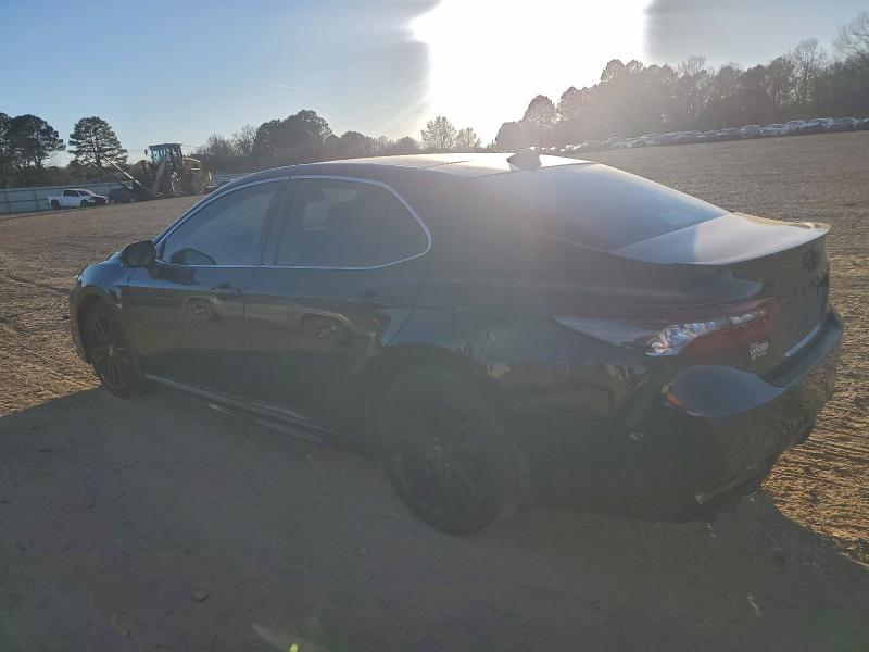 Фото 2 - TOYOTA CAMRY