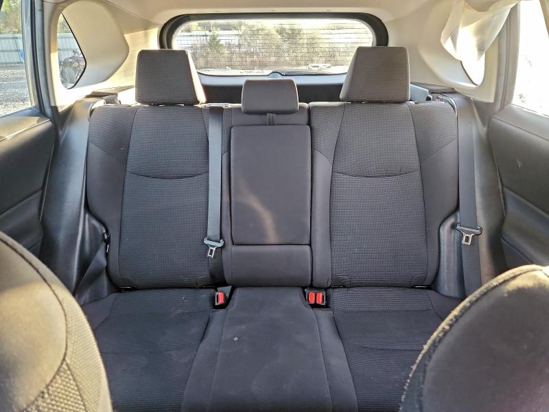 Фото 10 - TOYOTA RAV4