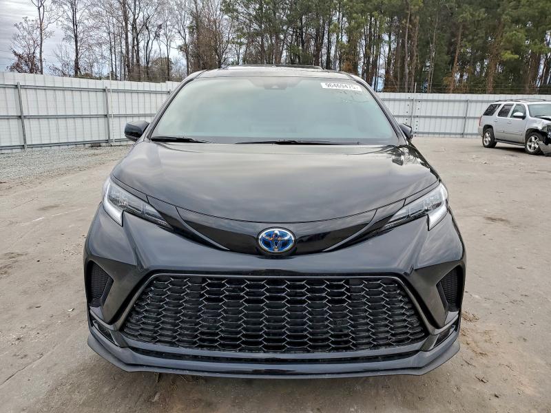 Фото 5 - TOYOTA SIENNA