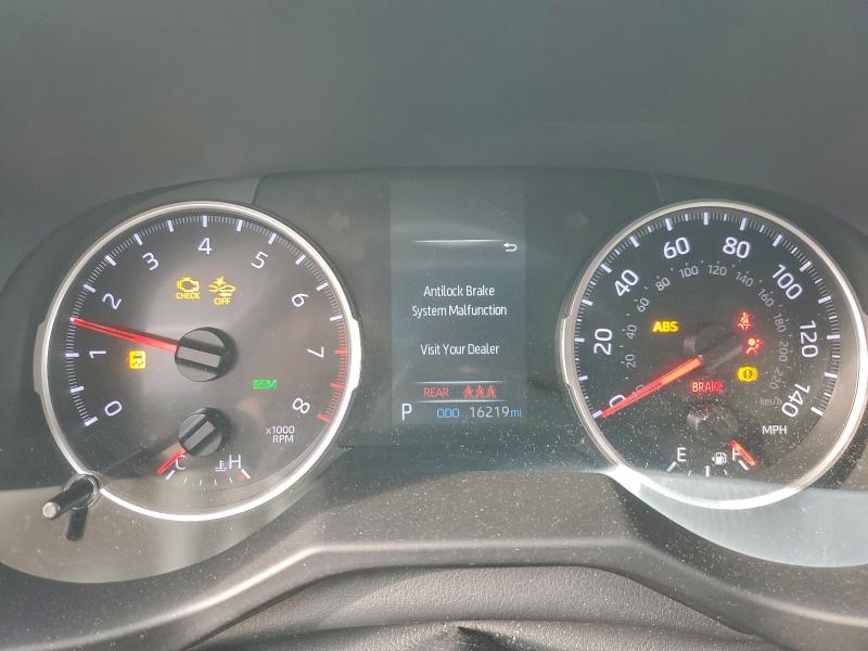 Фото 9 - TOYOTA RAV4