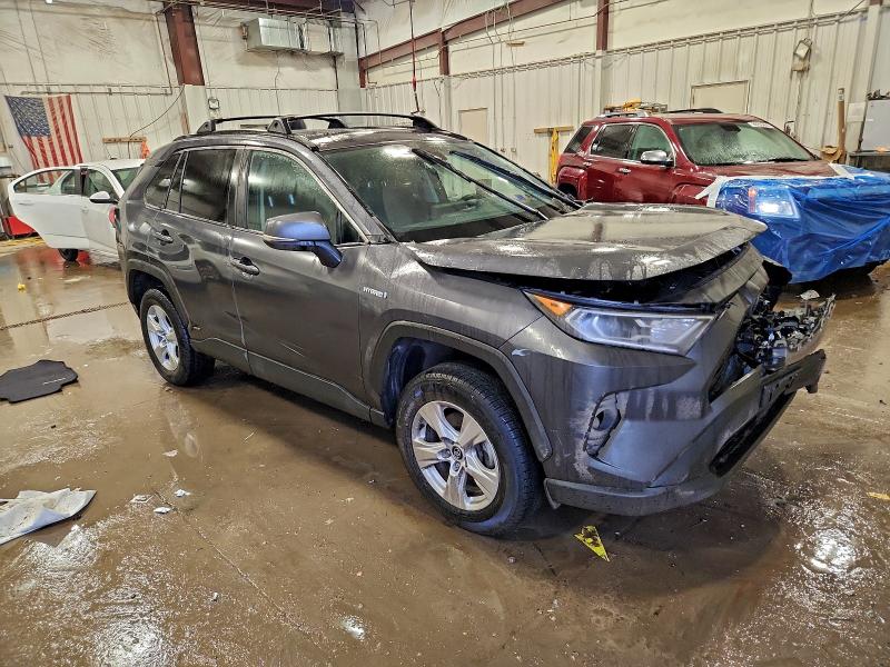 Фото 4 - TOYOTA RAV4