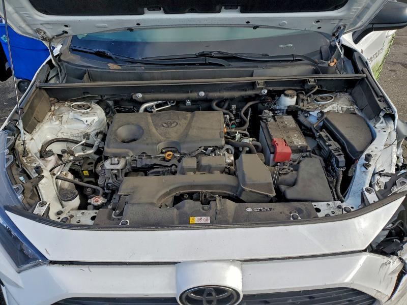 Фото 11 - TOYOTA RAV4