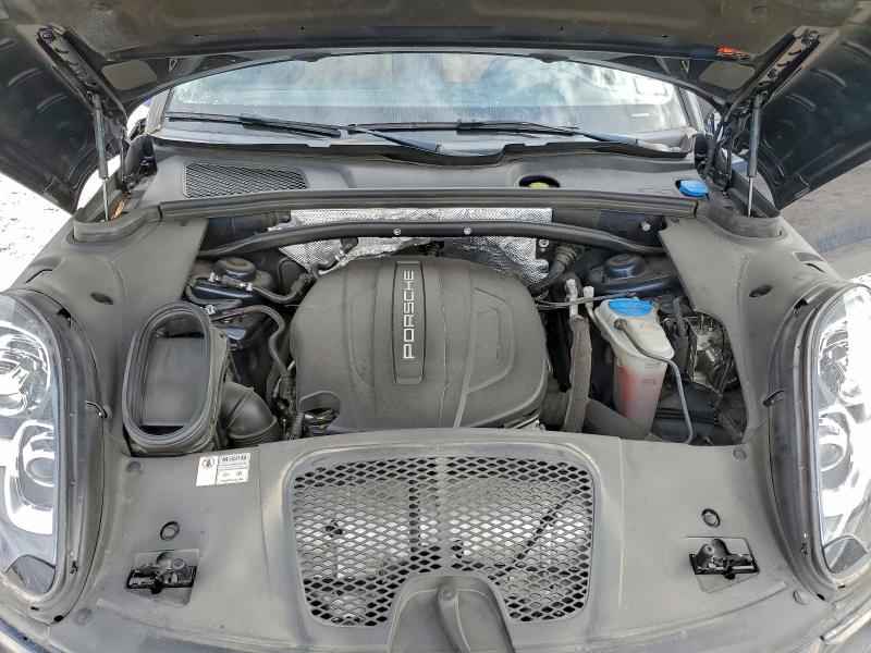 Фото 12 - PORSCHE MACAN